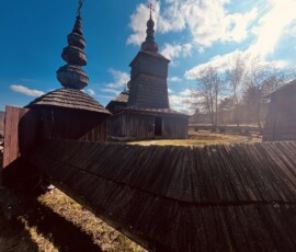 Drevené kostoly na Slovensku s tradičnou architektúrou a unikátnym dizajnom.